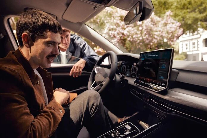 Volkswagen Golf 8 interior - cabina și bordoul mașinii școală Auto Avantaj Iași